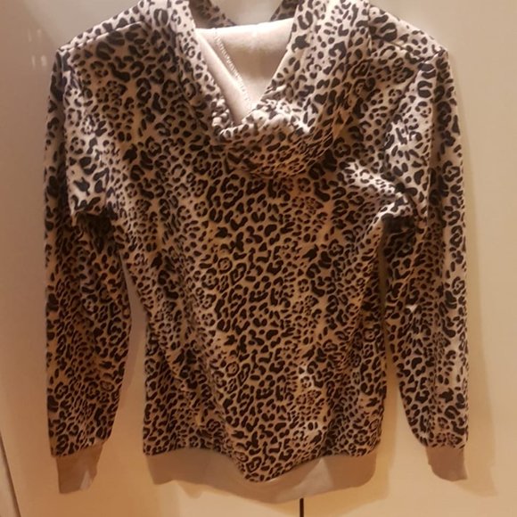 Women Cheetah Print Hoodie - Picture 2 of 6